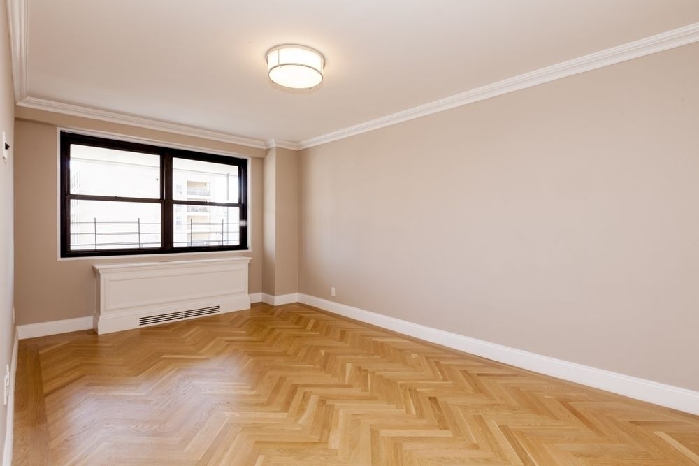 305 East 86th Street - Photo 2