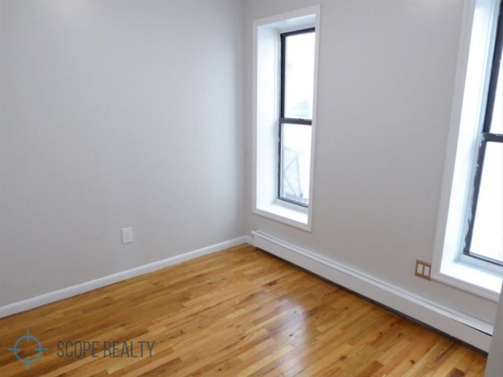 43 Underhill Avenue - Photo 2