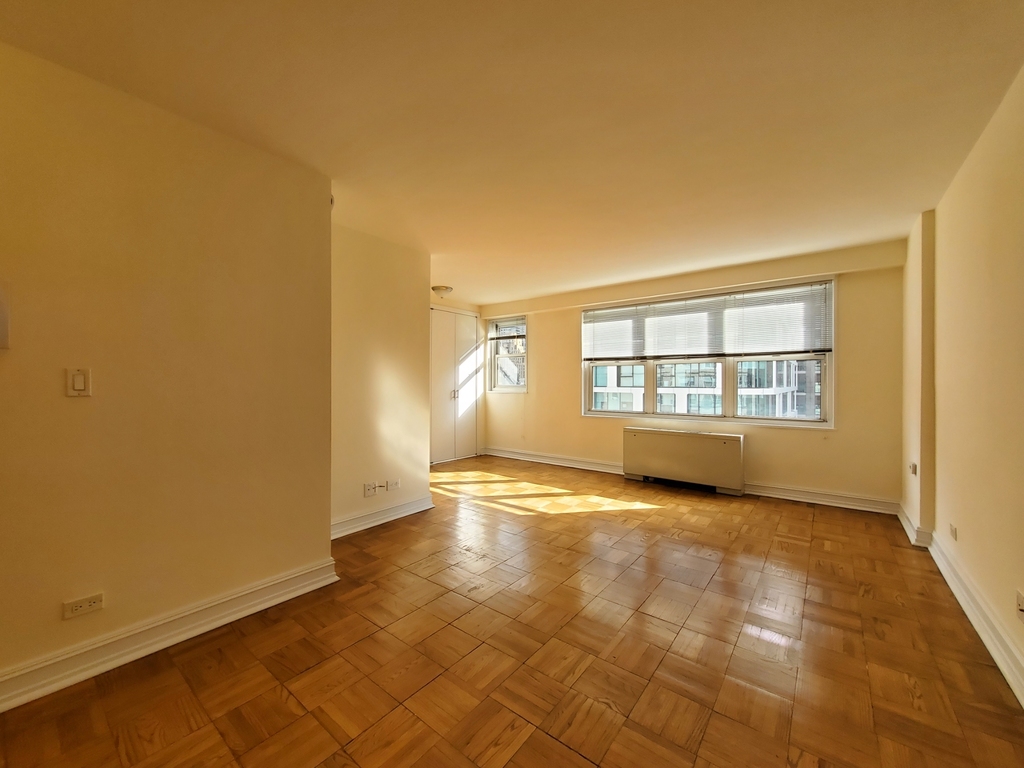 888 8th Avenue - Photo 1