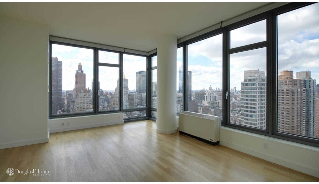 105 West 29th St - Photo 1