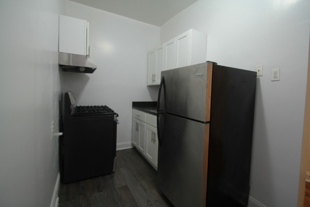 4530 Broadway - Photo 5