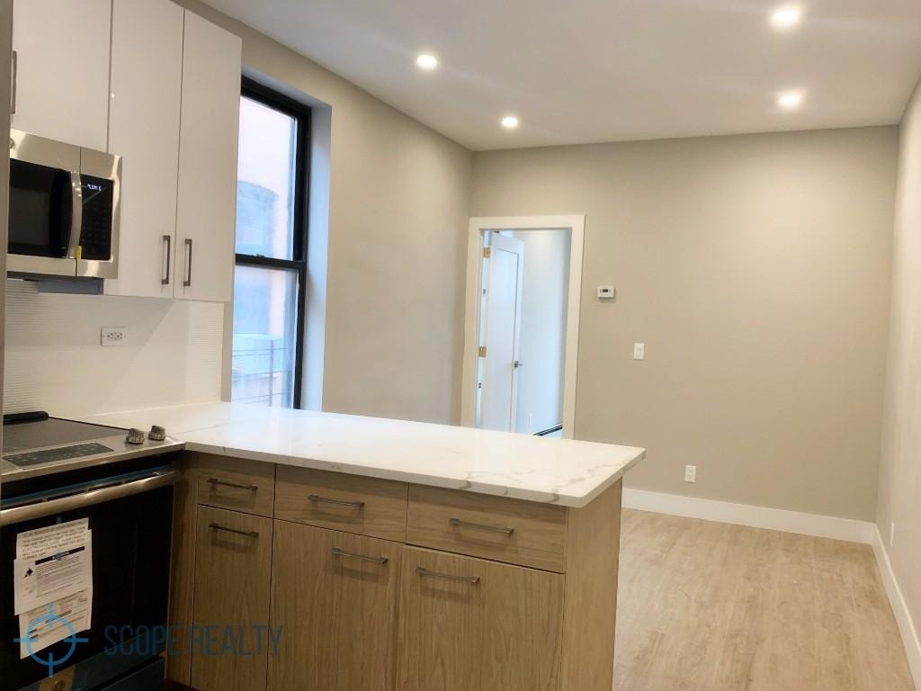 319 Malcom X Boulevard - Photo 10