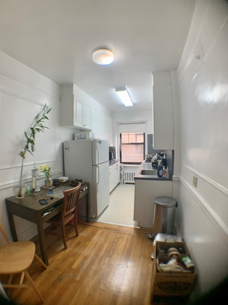 W 187 Chittenden Avenue - Photo 1