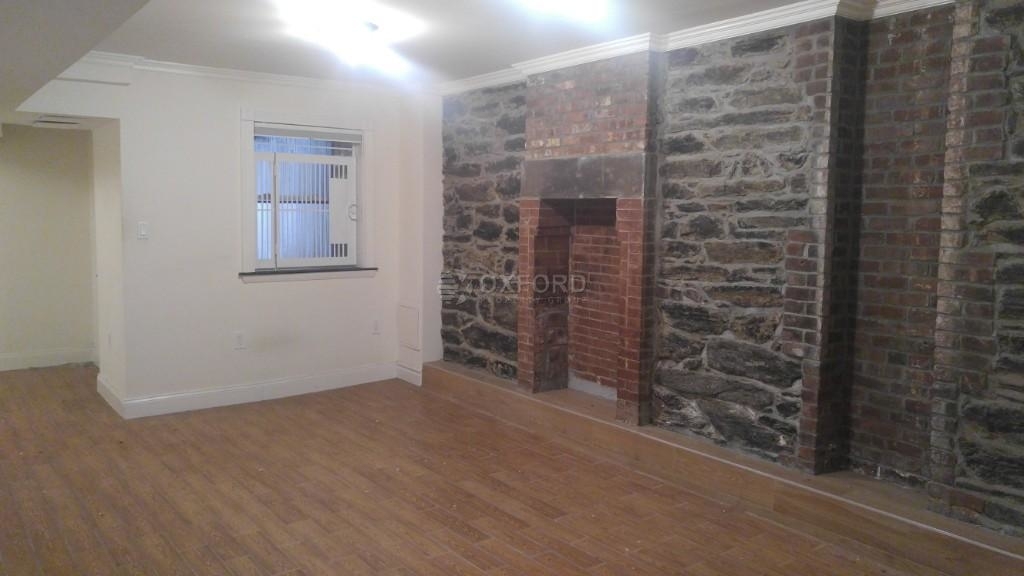 321 East 10th Street - Photo 4