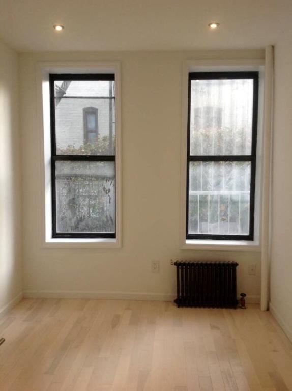 620 East 6th Street - Photo 2