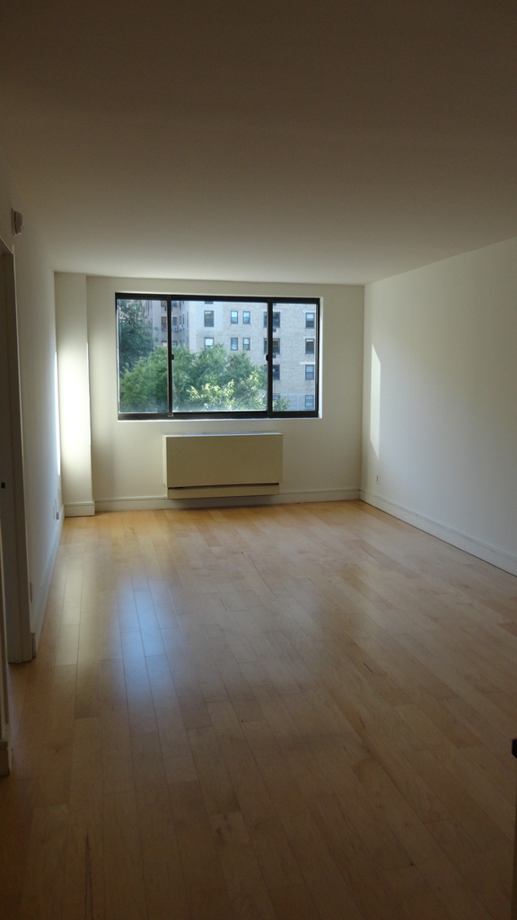 West 96 St  - Photo 3