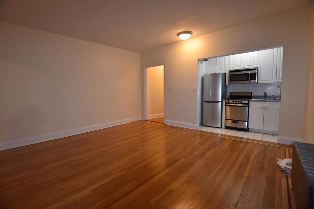 218 West 10th Street  - Photo 2