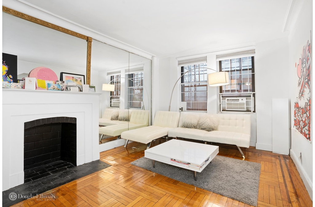 436 East 58th St - Photo 0