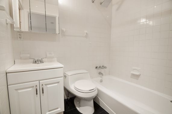 150 West 58th Street - Photo 7