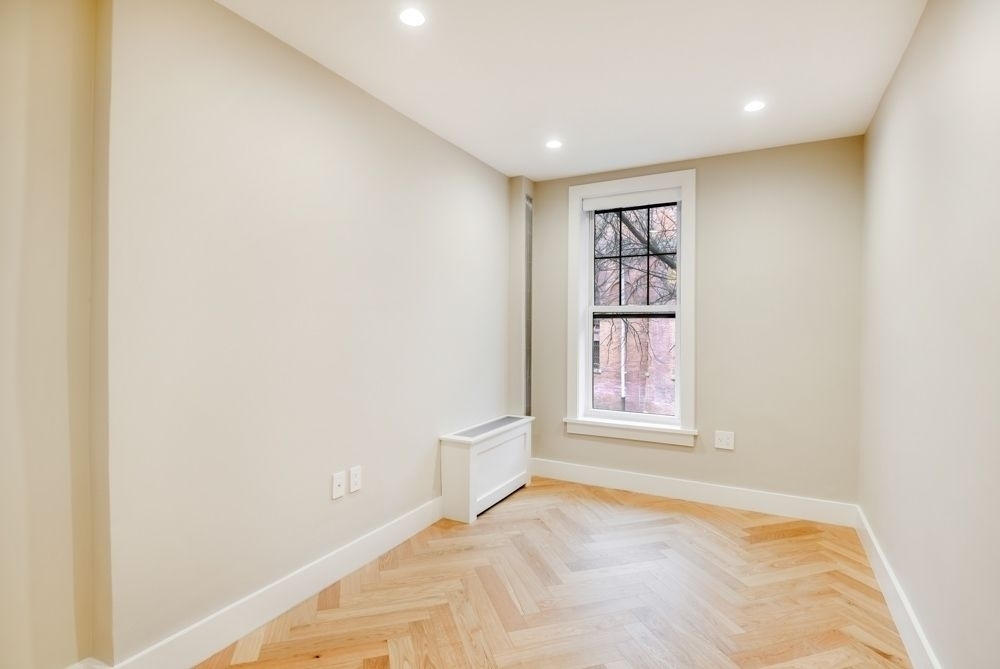 411 14th Street - Photo 2