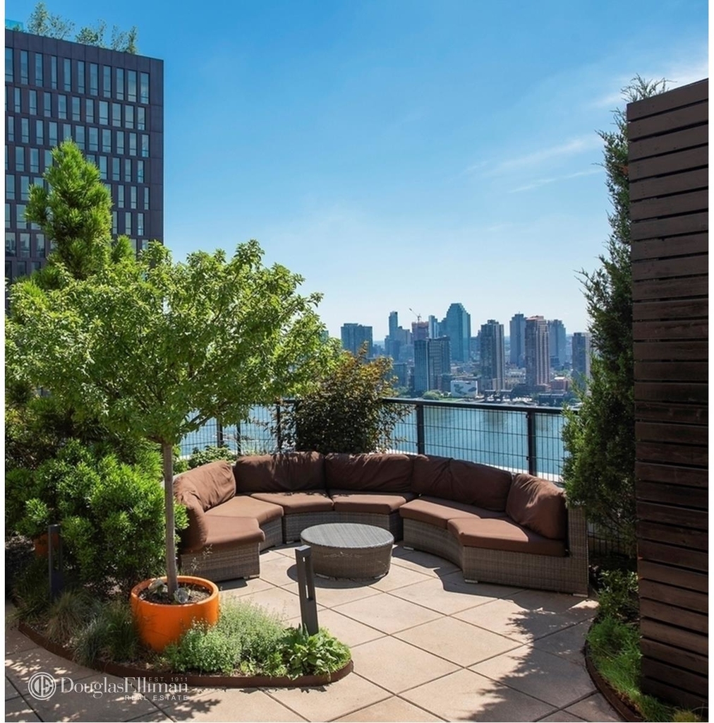 401 East 34th St - Photo 24