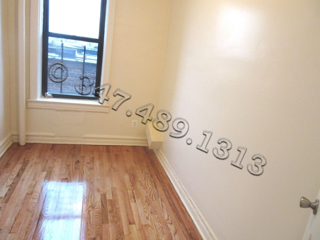 262 E 55th St  - Photo 11