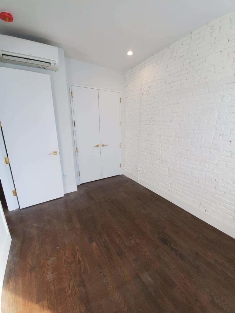 619 Park Pl - Photo 2