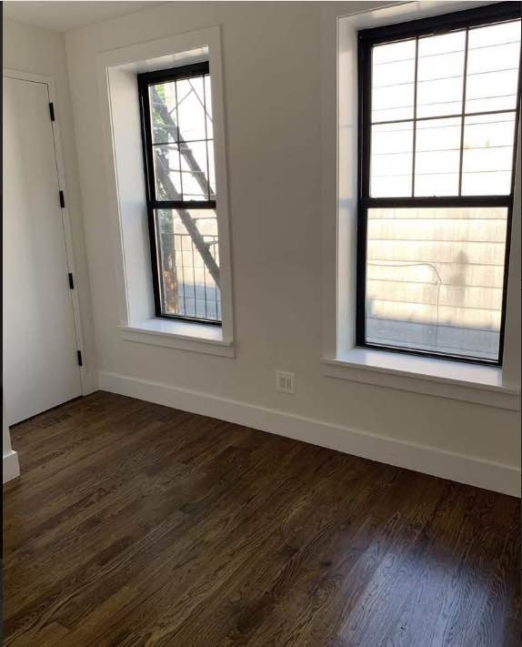 619 Park Pl - Photo 1