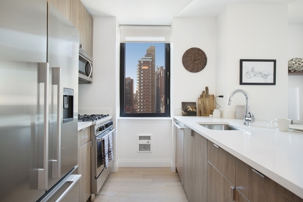 345 East 94th Street - Photo 2