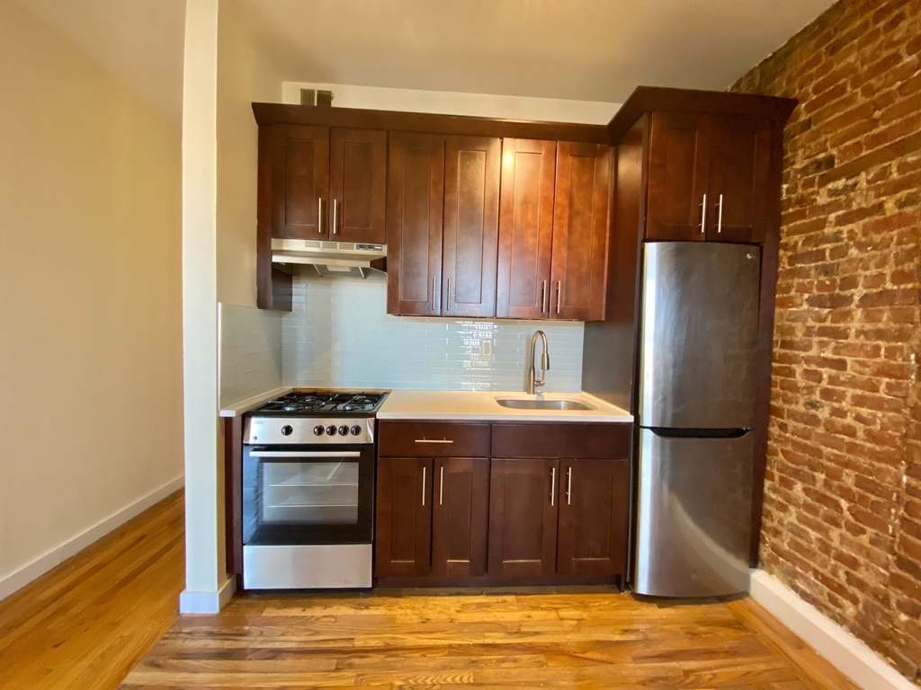 808 Bergen Street - Photo 7