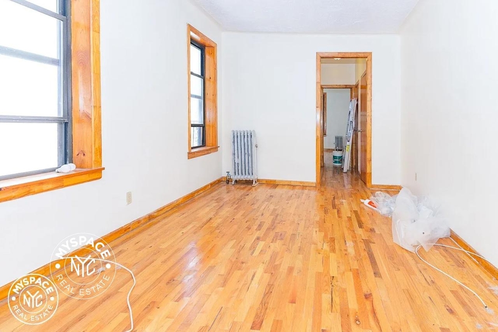 291 Crown Street - Photo 2