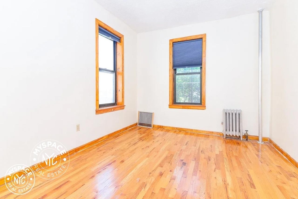 291 Crown Street - Photo 0