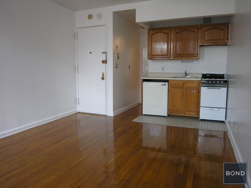 220 First Avenue - Photo 2