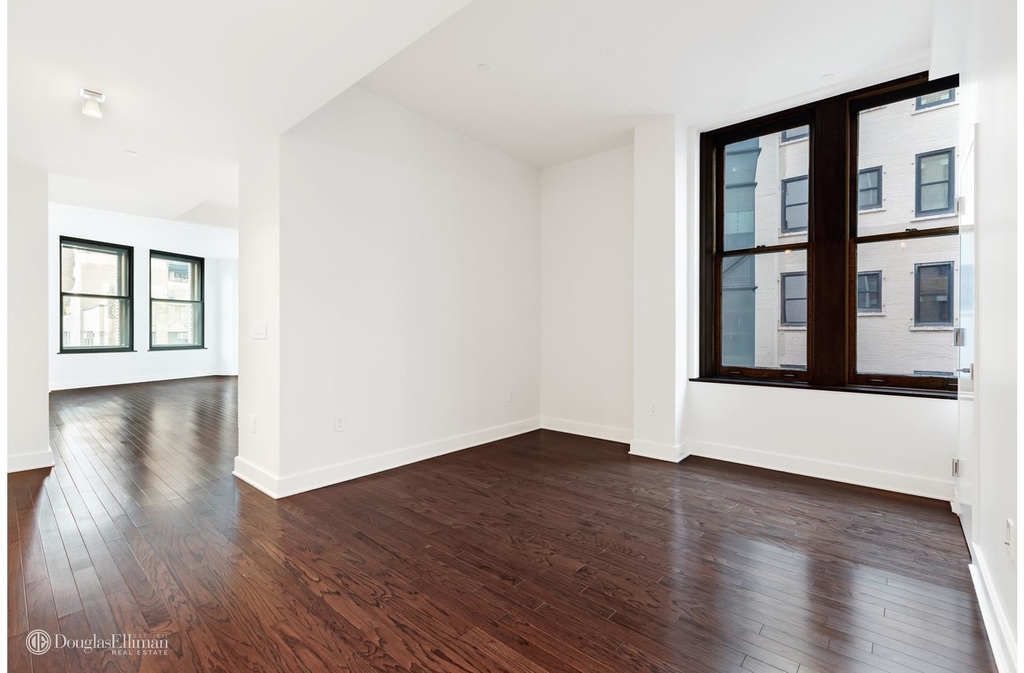 1182 Broadway - Photo 15