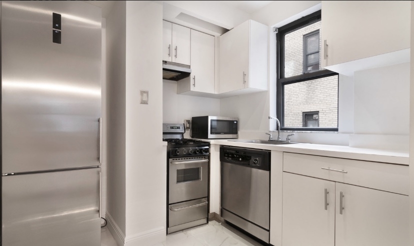 150 west 58th st  - Photo 1