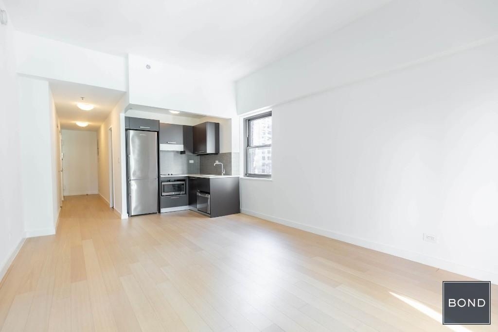 222 East 39th Street - Photo 5