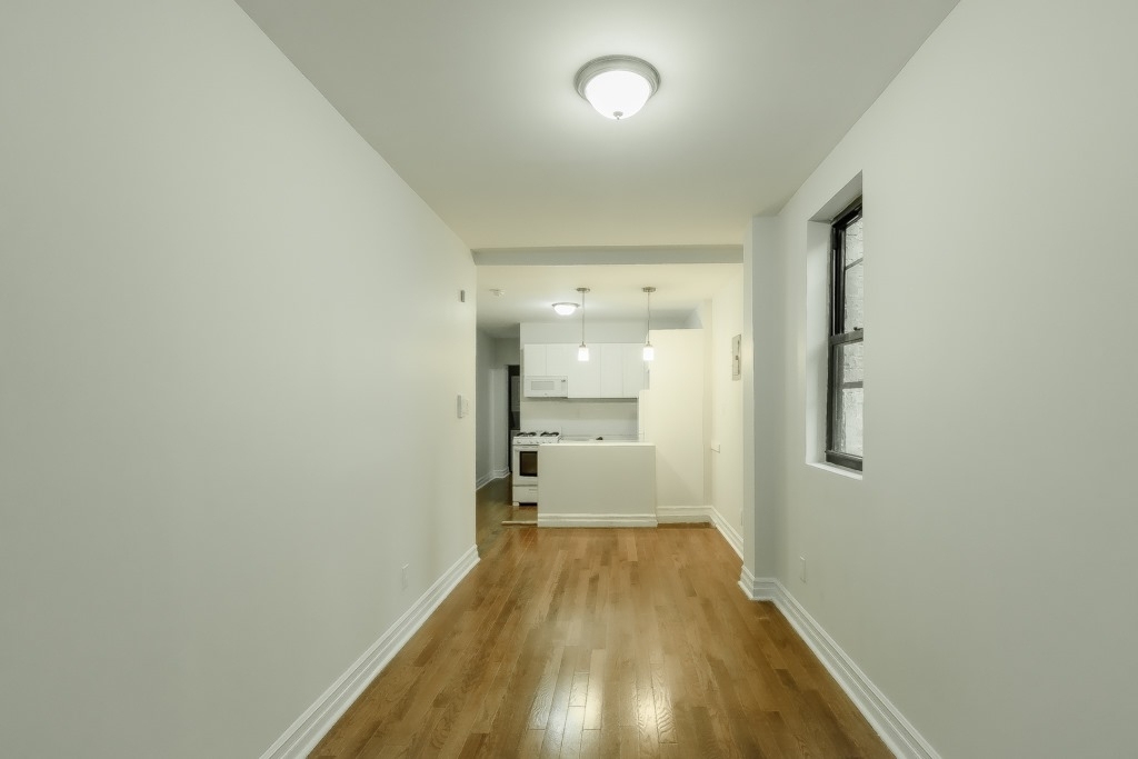 162 East 33 St - Photo 5