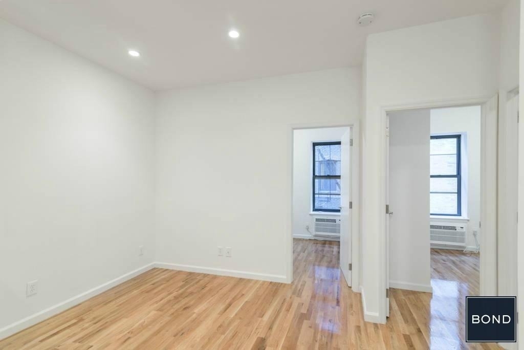 W 51 Street - Photo 2