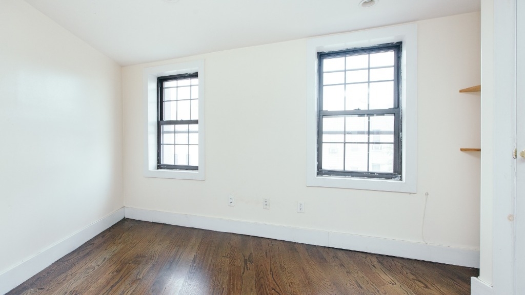 1038 Flushing Ave - Photo 5