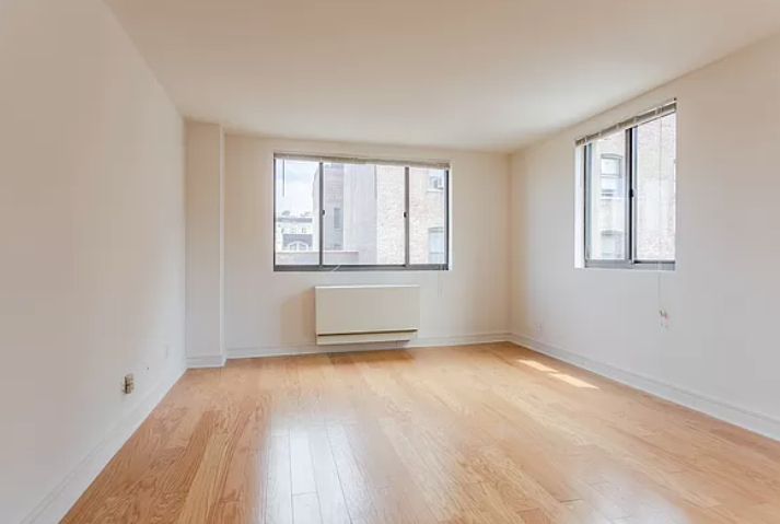 West End Avenue - Photo 2