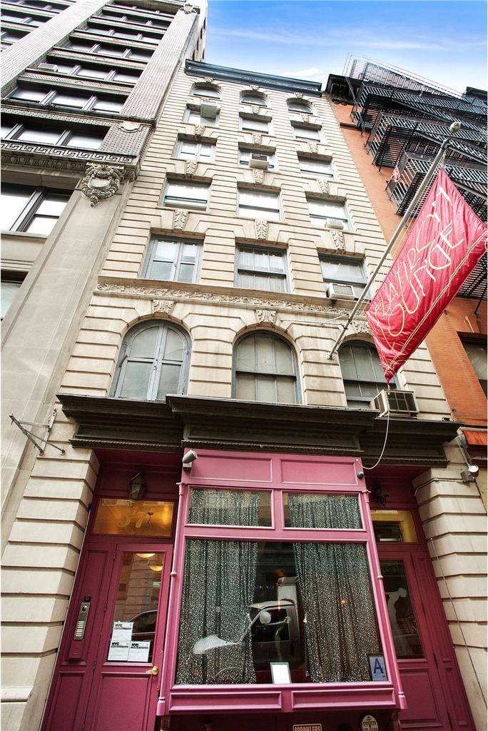 37 West 19th St - Photo 9