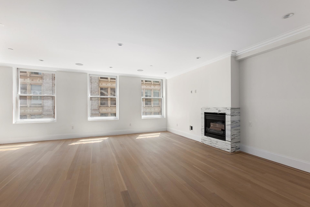 37 West 19th St - Photo 3