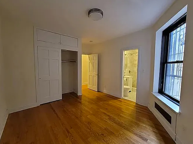 West 93 St  - Photo 3