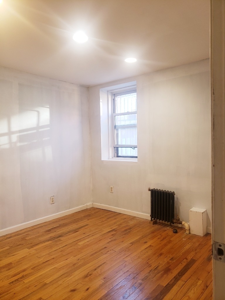 140 Franklin Avenue - Photo 3