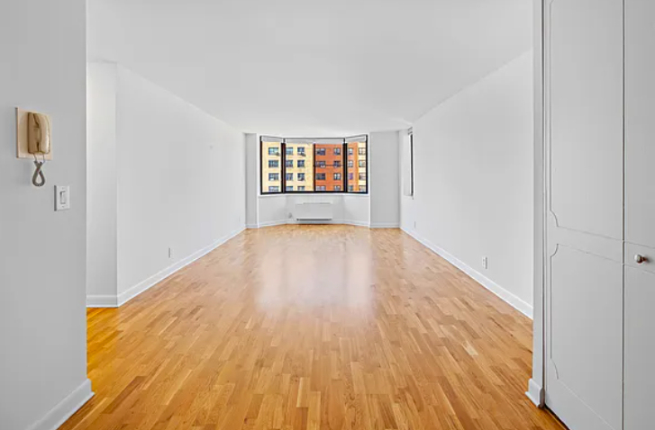 West  89 Street  - Photo 0