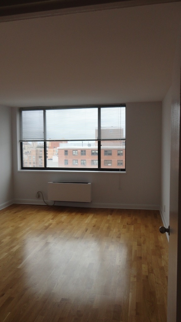  West  89 Street  - Photo 1