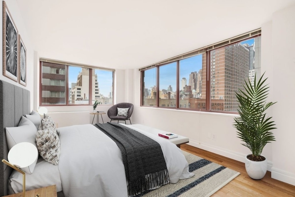 260 West 52nd Street - Photo 0