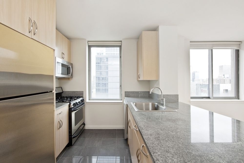 271 West 47th Street - Photo 0