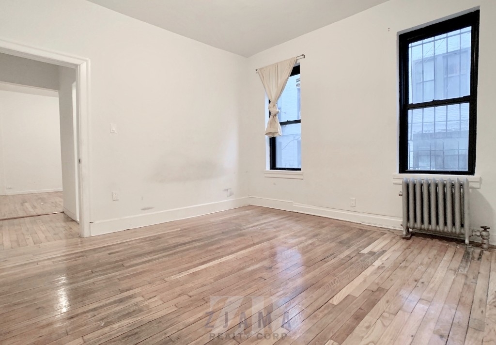 121 Parkside Ave - Photo 2