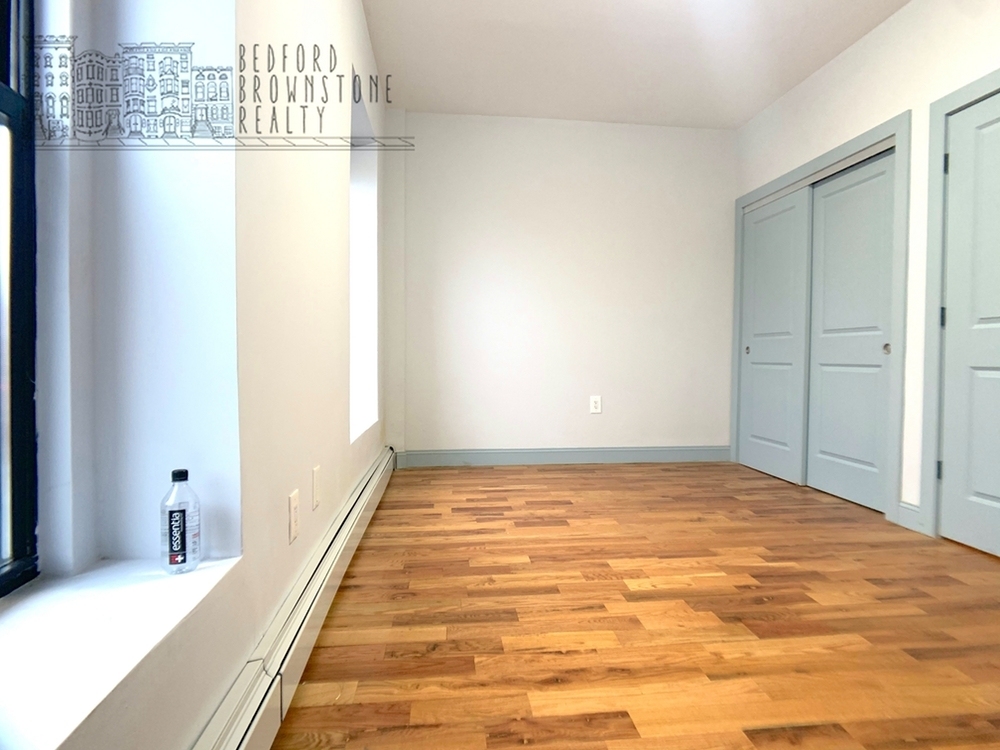 657 Greene Ave - Photo 5