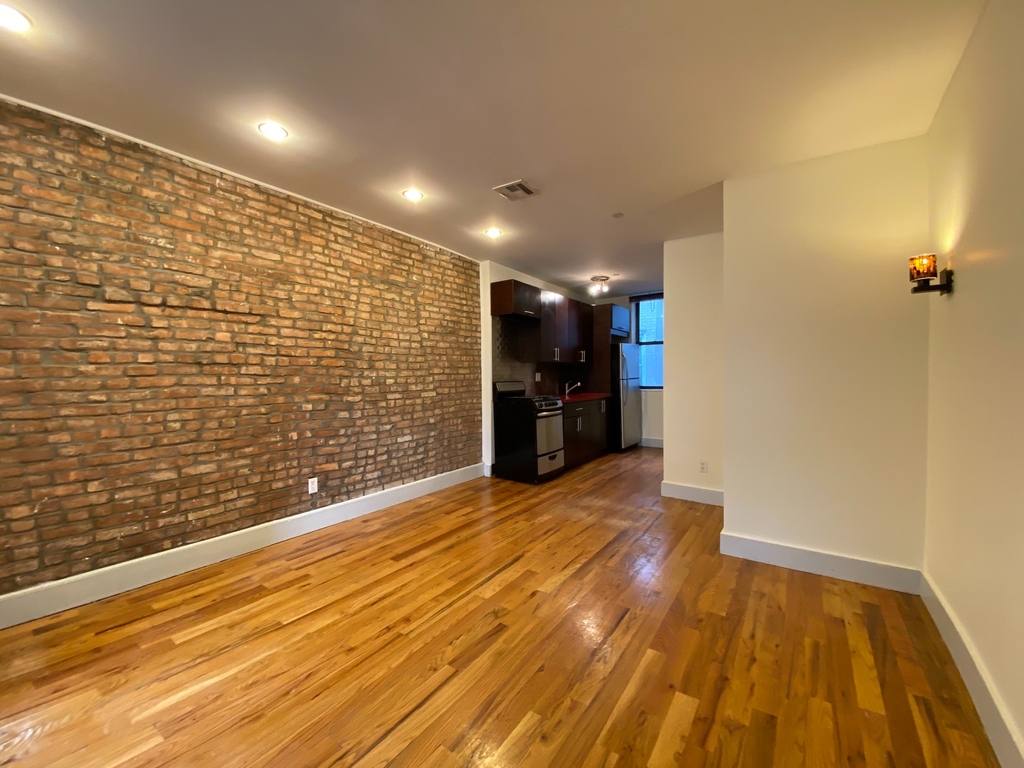 461 Park Place - Photo 5