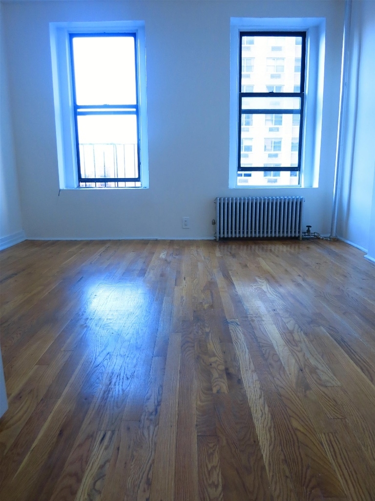 1604 First Avenue - Photo 0