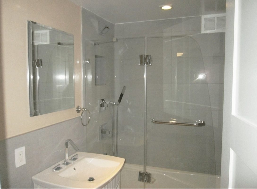 West 93 St  - Photo 5
