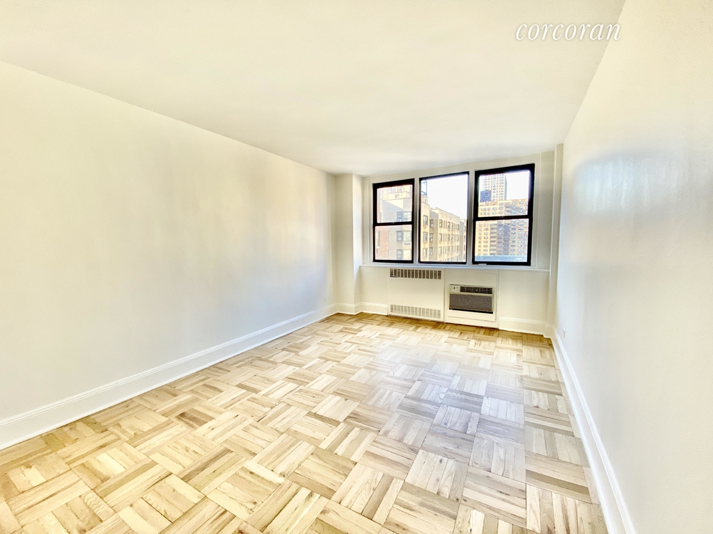 East 79th Street - Upper East - Photo 9