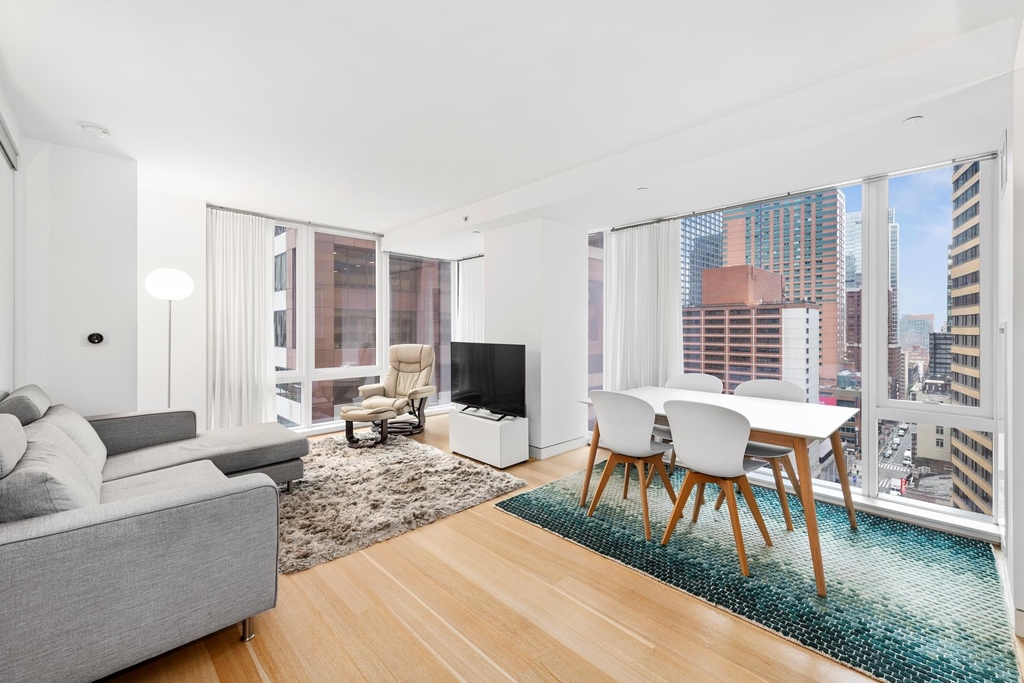 135 West 52nd St - Photo 6