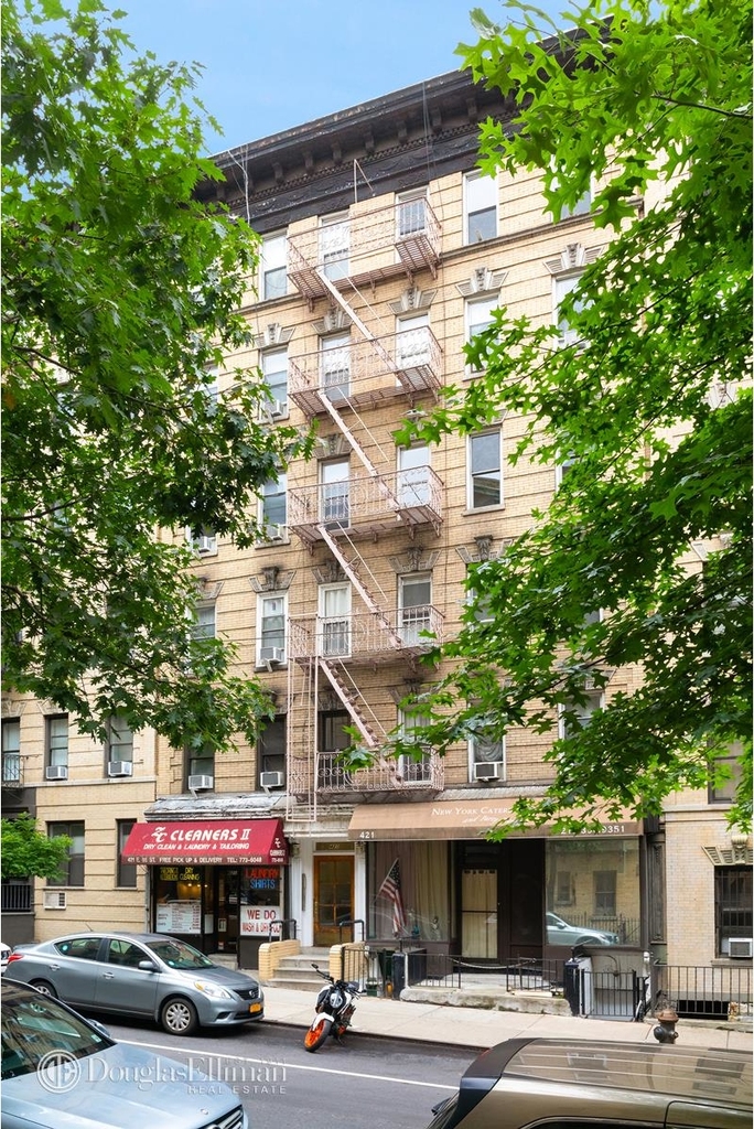 421 East 65th Street - Photo 3