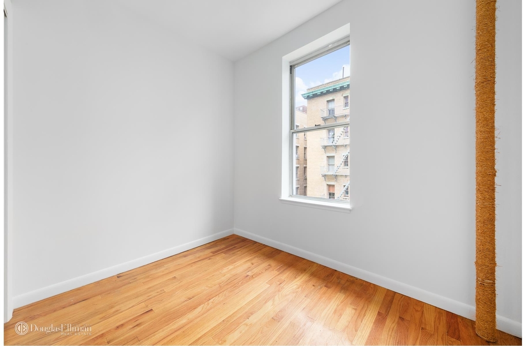 421 East 65th Street - Photo 2