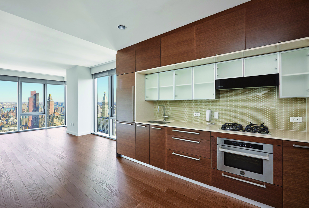 100 West 31st Street - Photo 2