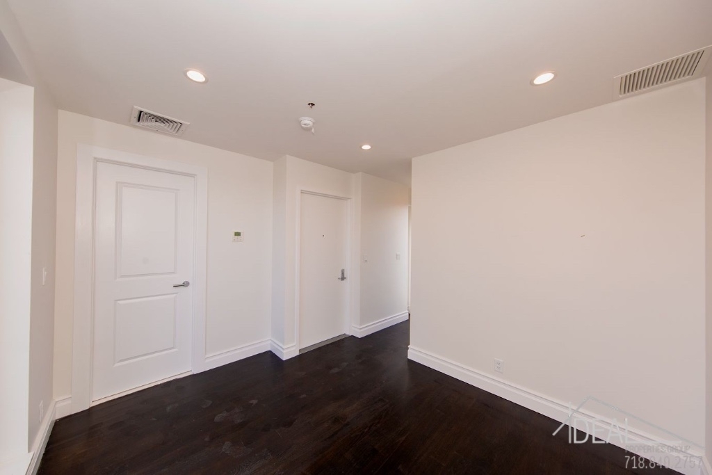 123 A 7th avenue - Photo 2