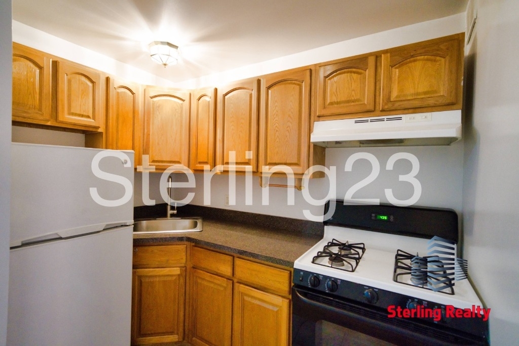 31-33 31st Street, Astoria, Ny, 11106 - Photo 7